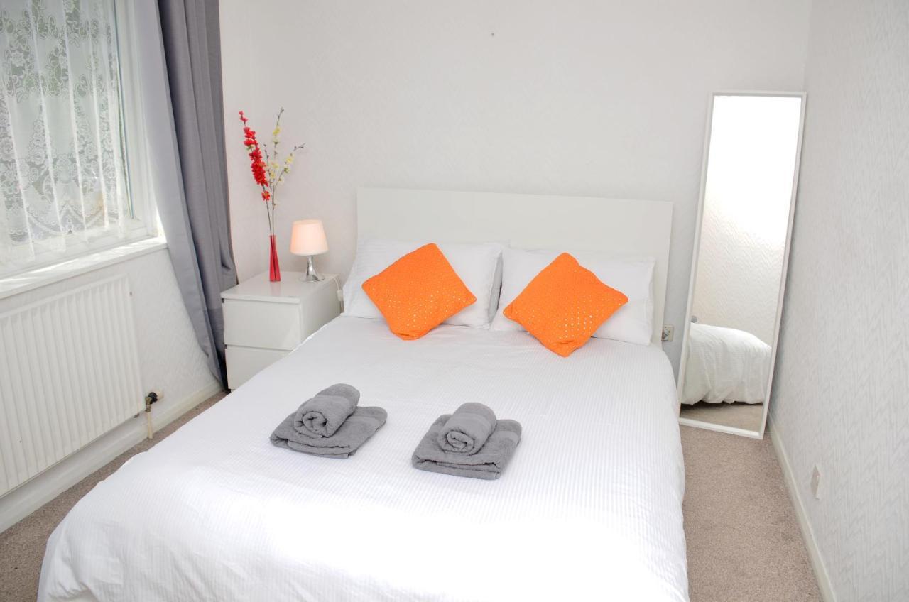 33Sm Dreams Unlimited Serviced Accommodation- Staines - Heathrow Stanwell Kültér fotó